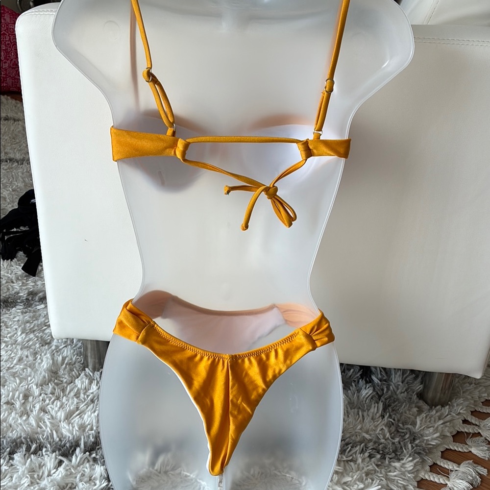 Vibrant Yellow Bikini Set with Beach Towel - Picture 3 of 7